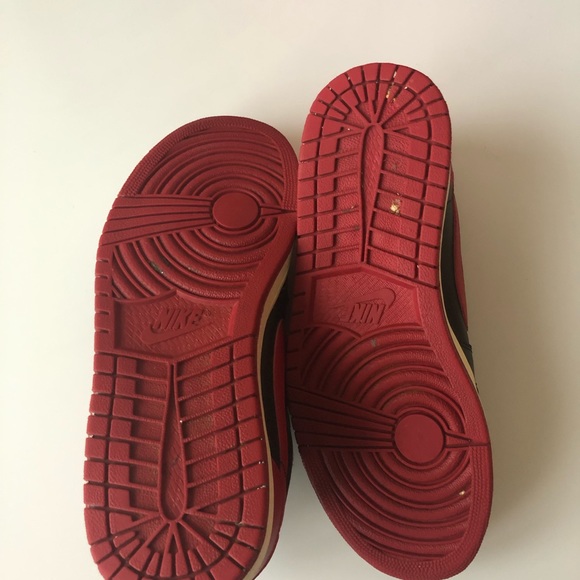 Nike Air Jordan 1 Low “ BRED” Size 8.5 VNDS - Picture 6 of 7